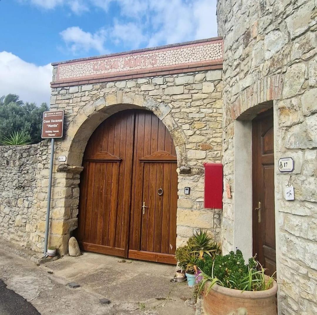 Апартаменти Domus De Jara - Casa Montis Baradili Екстер'єр фото